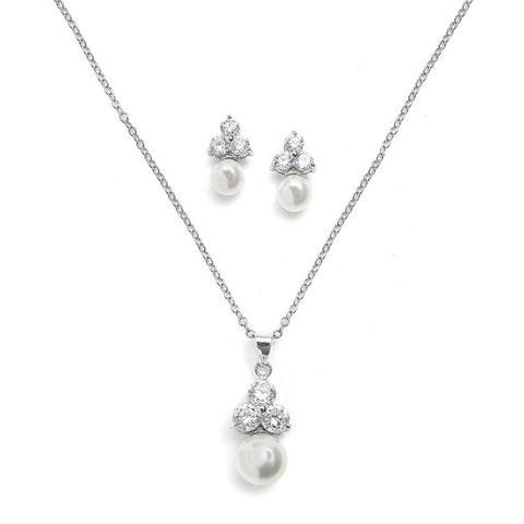 Fully adjustable necklace and earring set made cubic zirconia crystals and high quality simulated pearls, the earrings measure 1.2cm long.