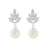 Graceful crystal and pearl earrings with silver finish
