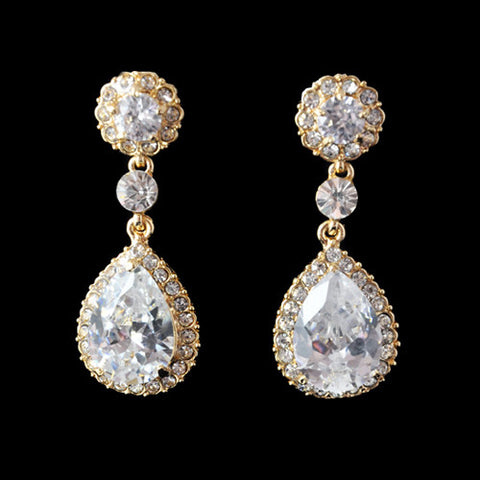 Crystal tear drop earrings made from clear crystals on a gold tone finish, they have a drop of 6.5cm. 
